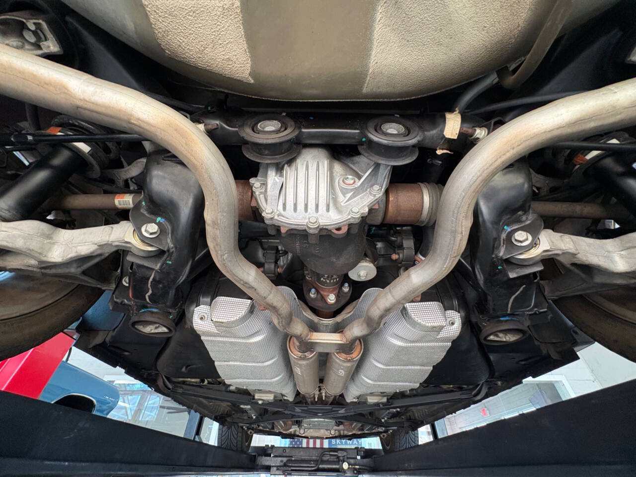 2005 Ford Thunderbird 51