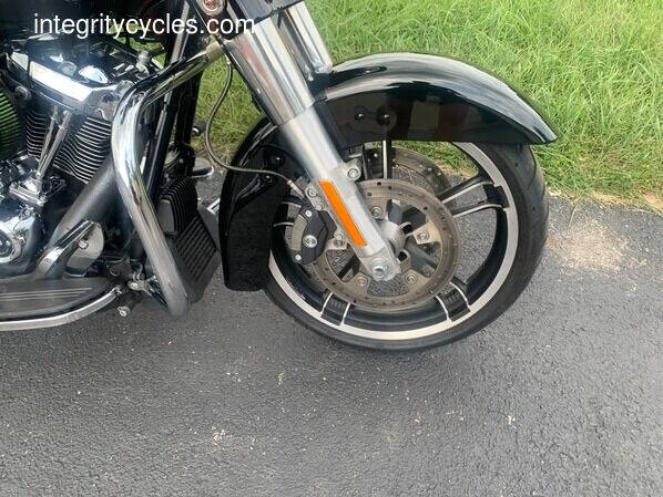 2017 Harley-Davidson Street Glide Special