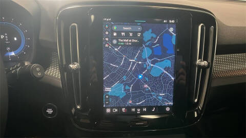 2023 Volvo XC40 B5 Plus Dark Theme