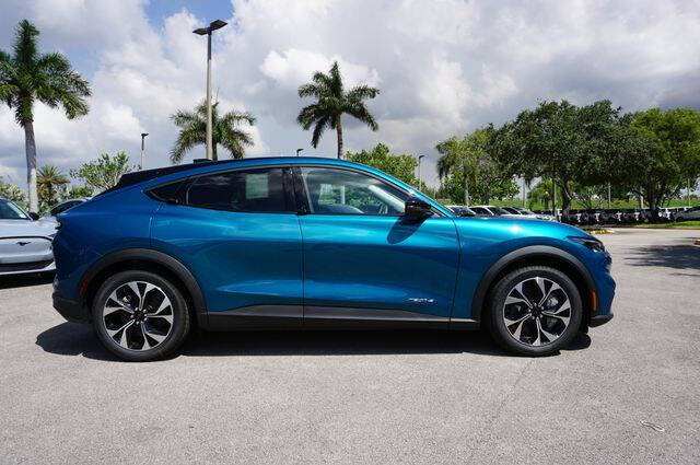 2026 Ford Mustang Mach-E Select
