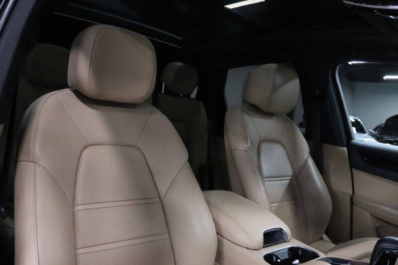 2020 Porsche Cayenne E-Hybrid