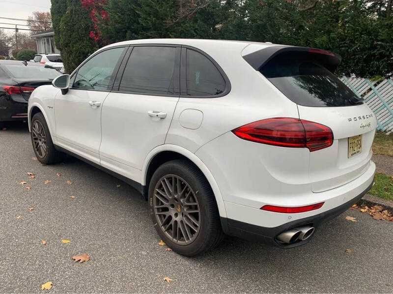 2017 Porsche Cayenne S E-Hybrid
