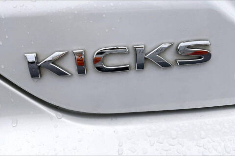 2021 Nissan Kicks SR