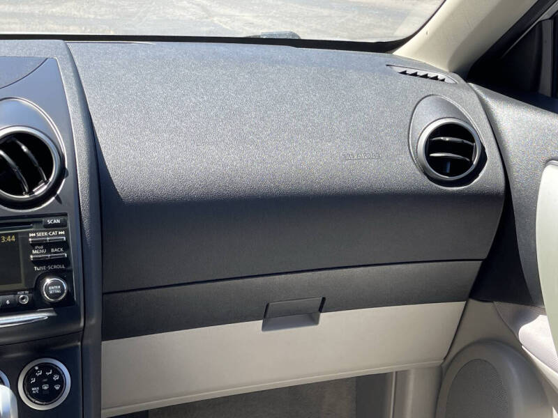 2012 Nissan Rogue S