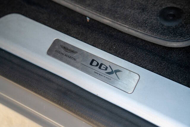 2021 Aston Martin DBX 16