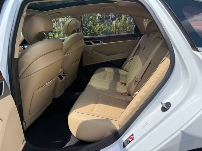 2015 Hyundai Genesis