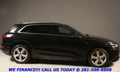 2019 Audi e-tron quattro Premium Plus