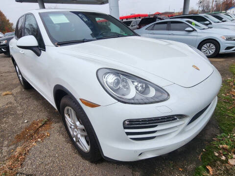 2014 Porsche Cayenne Platinum