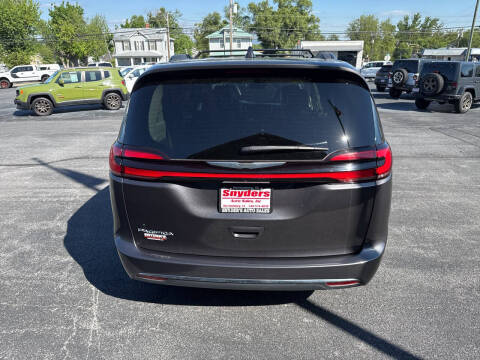 2022 Chrysler Pacifica Touring L