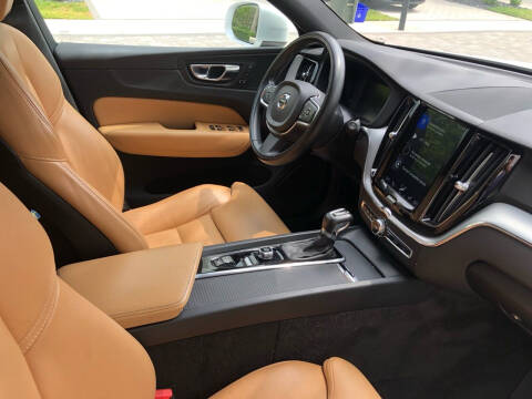 2019 Volvo XC60 T5 Momentum