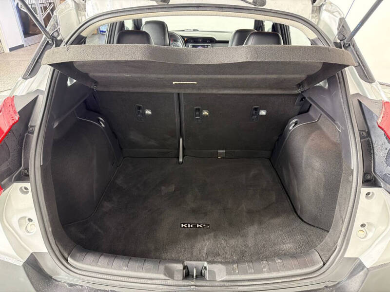 2018 Nissan Kicks SR