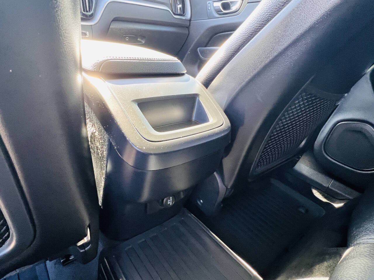 Used Car 2020 Volvo Xc60  T5 Momentum 4dr Suv For Sale Under $20,000 In Austin, Texas