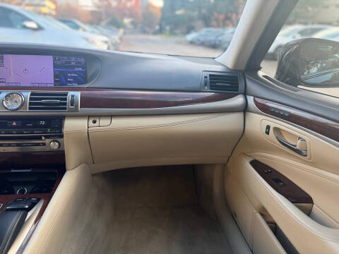 2013 Lexus LS 460