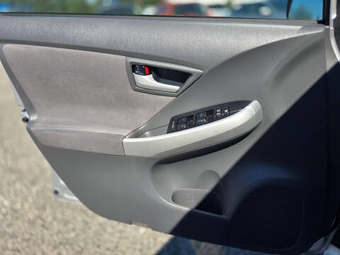 2011 Toyota Prius Two