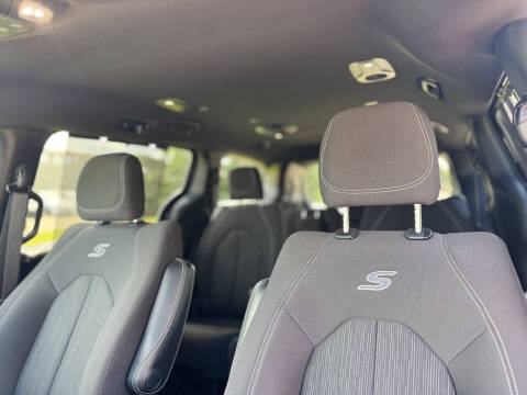 2020 Chrysler Pacifica Touring