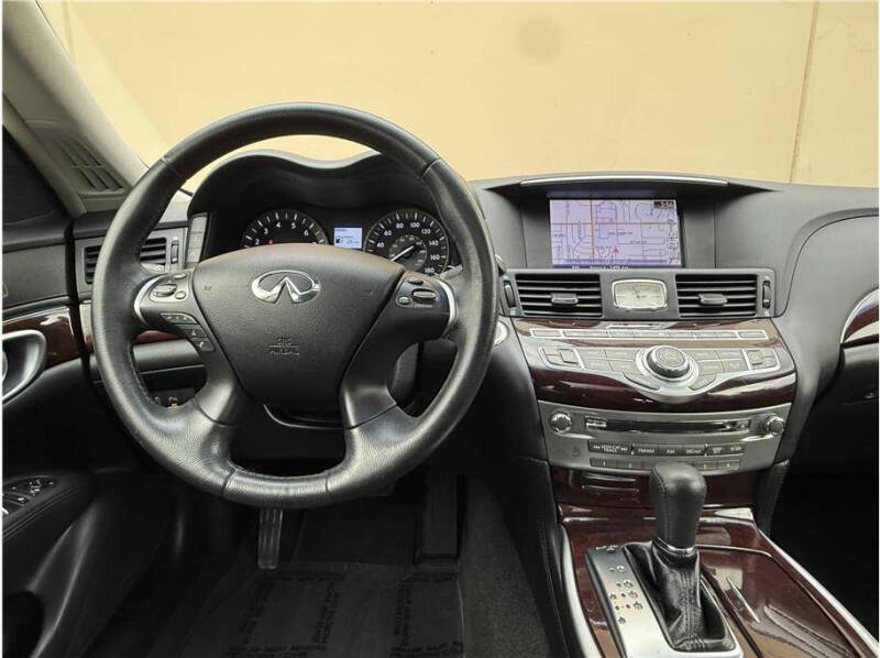 2013 Infiniti M37