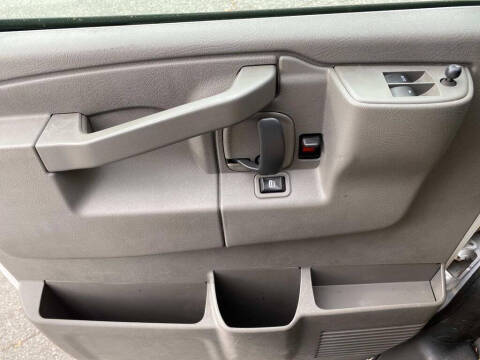 2017 Chevrolet Express 2500