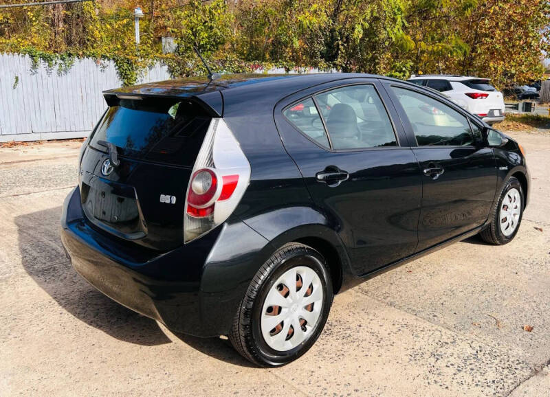 2013 Toyota Prius c