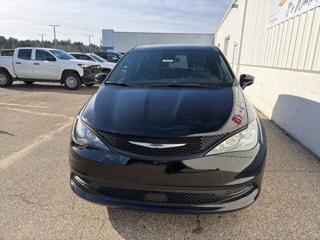 2026 Chrysler Voyager LX