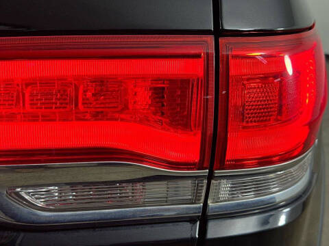 2017 Jeep Grand Cherokee Laredo