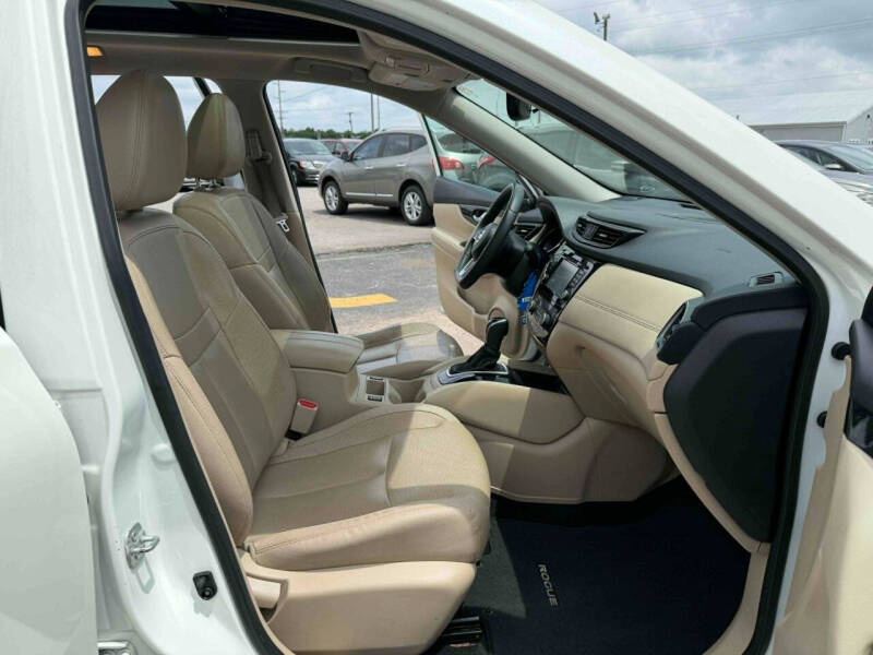 2017 Nissan Rogue SL