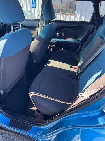 2015 Kia Soul +