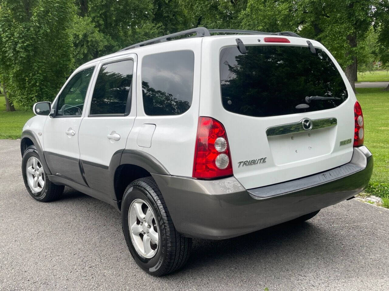 2005 Mazda Tribute for sale at Tower Grove Auto in Saint Louis, MO