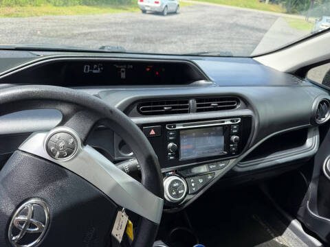 2015 Toyota Prius c One