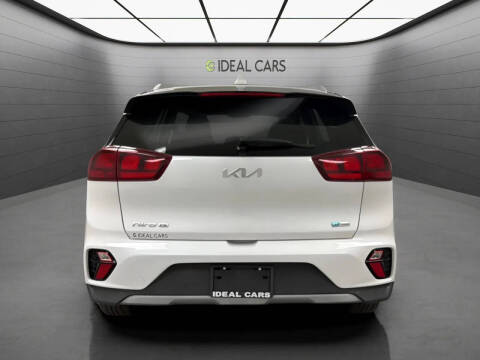 2022 Kia Niro LX