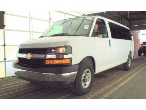 2025 Chevrolet Express LT 3500