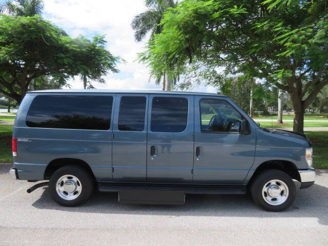 2013 Ford E-Series E-150 XLT