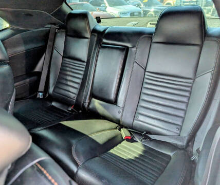 2015 Dodge Challenger R/T Plus Shaker