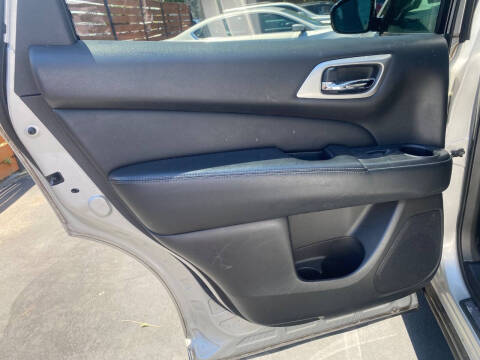 2014 Nissan Pathfinder Platinum