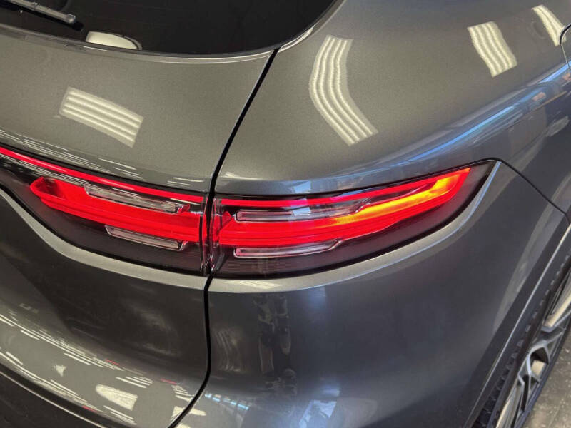 2023 Porsche Cayenne