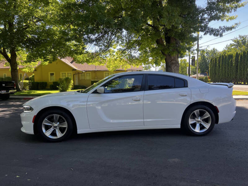 2017 Dodge Charger SXT