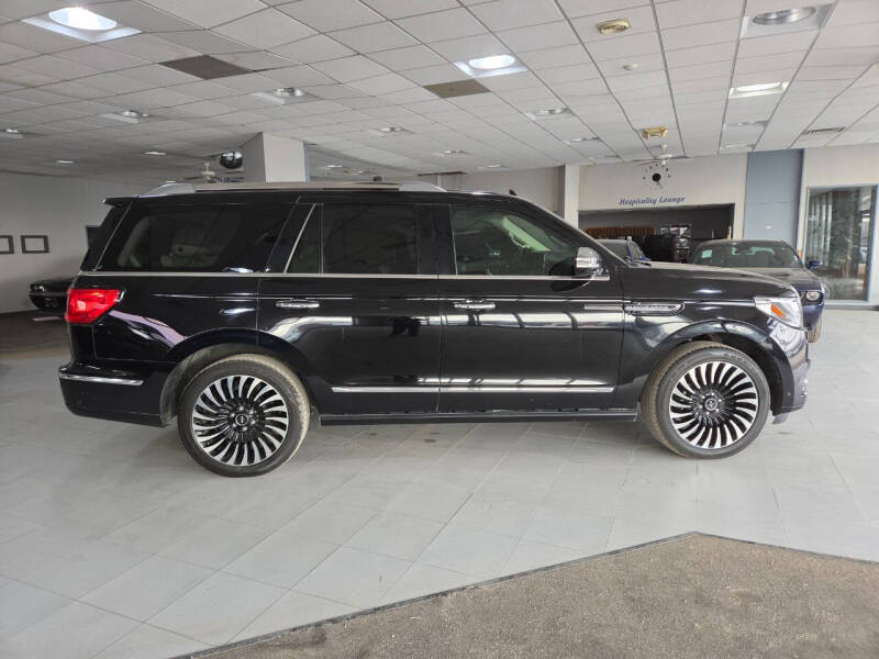 2018 Lincoln Navigator Black Label