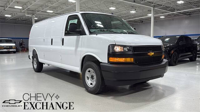 2025 Chevrolet Express 3500