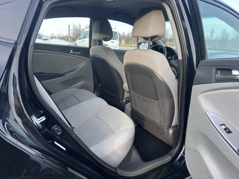 2017 Hyundai Accent SE