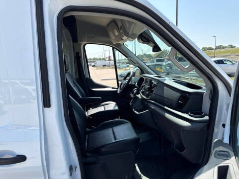 2025 Ford Transit 250