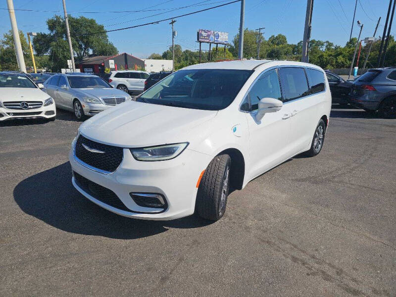 2022 Chrysler Pacifica Hybrid Touring L