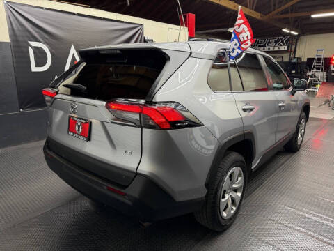 2019 Toyota RAV4 LE