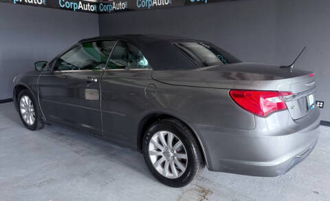 2013 Chrysler 200 Touring