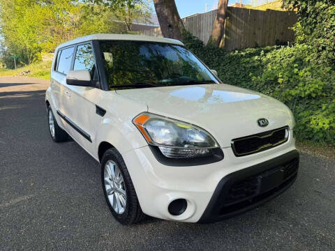 2013 Kia Soul +