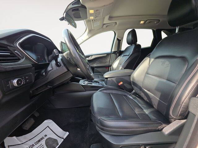 2021 Ford Escape SEL