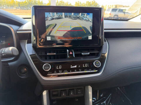 2024 Toyota Corolla Cross XLE