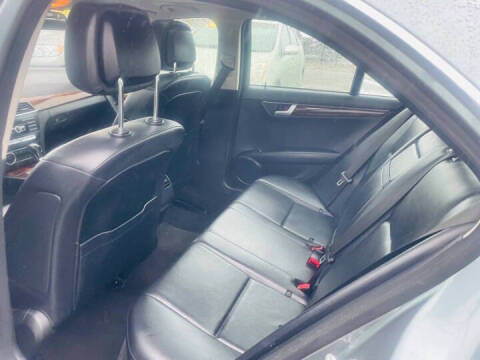 2012 Mercedes-Benz C-Class C 300 Luxury 4MATIC