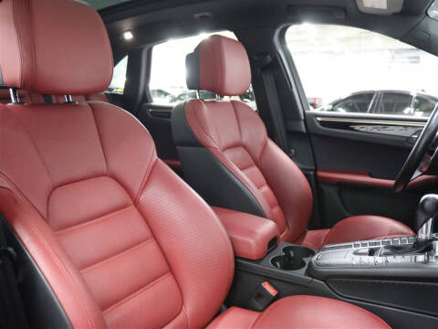 2020 Porsche Macan S