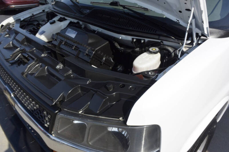 2022 Chevrolet Express 2500