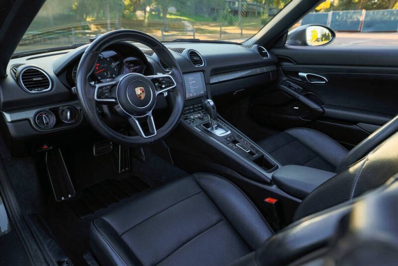 2021 Porsche 718 Boxster