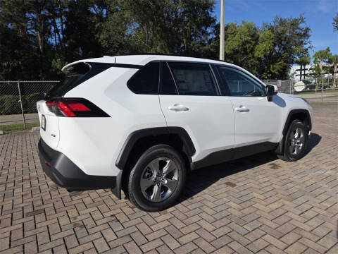 2025 Toyota RAV4 XLE